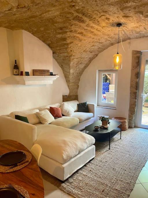 Charmante Maison De Village Au Pied Du Luberon Cabrieres-d'Aigues Exterior foto